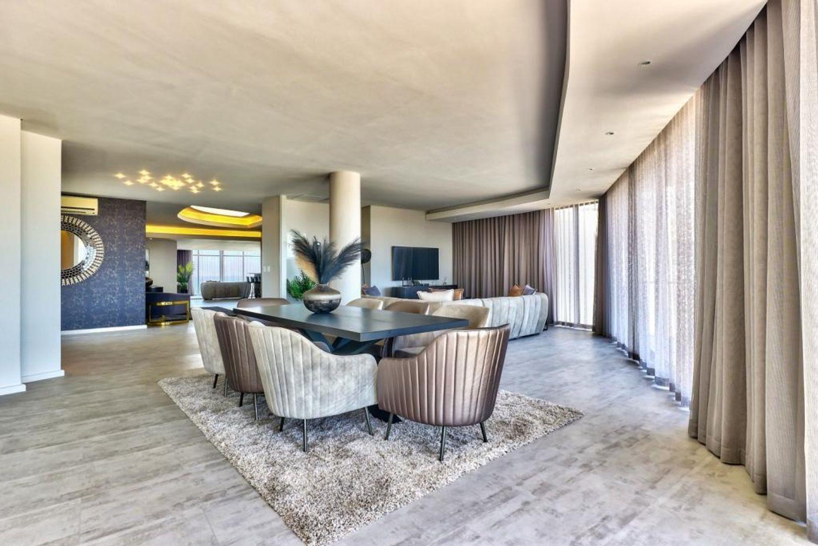 4 Bedroom Property for Sale in Bloubergrant Western Cape